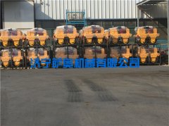 薩奧小型壓路機(jī)，瀝青灌縫機(jī)順利發(fā)往國(guó)外
