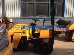 注意保養(yǎng)，延長(zhǎng)小型壓路機(jī)壽命