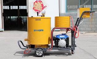 <b>60L灌縫機(jī)熱效率提高2-3倍，縮短整個(gè)作業(yè)時(shí)間</b>